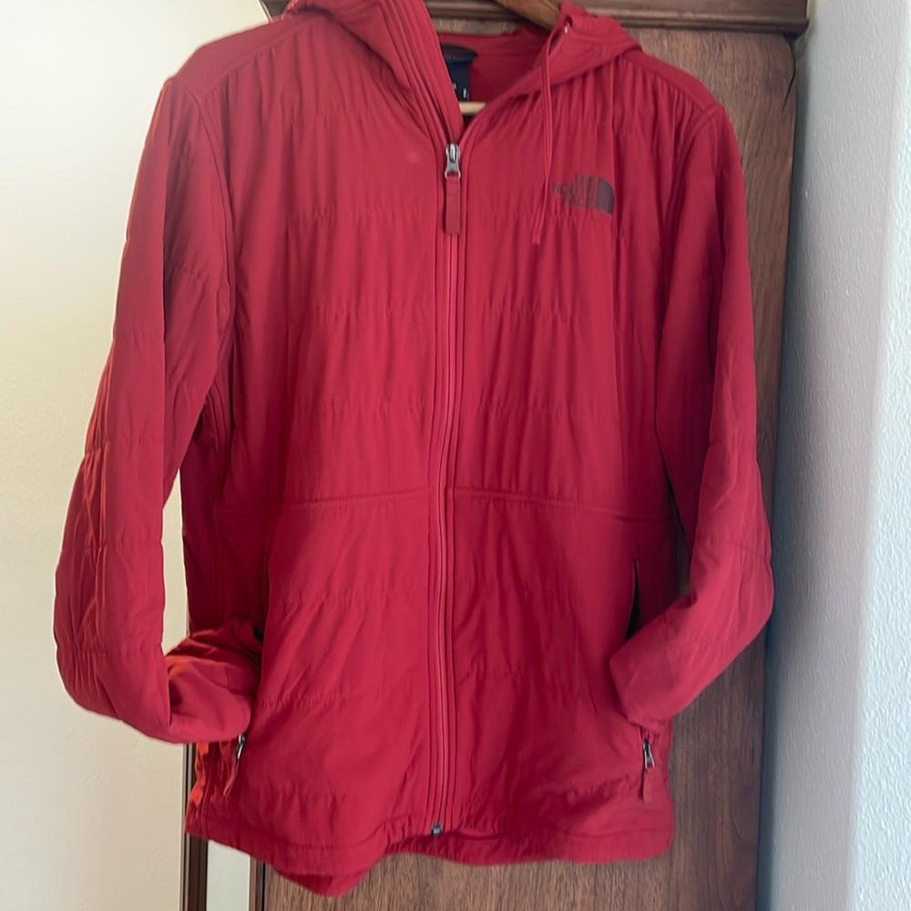 NWOT men’s north face mountain hoodie, red medium